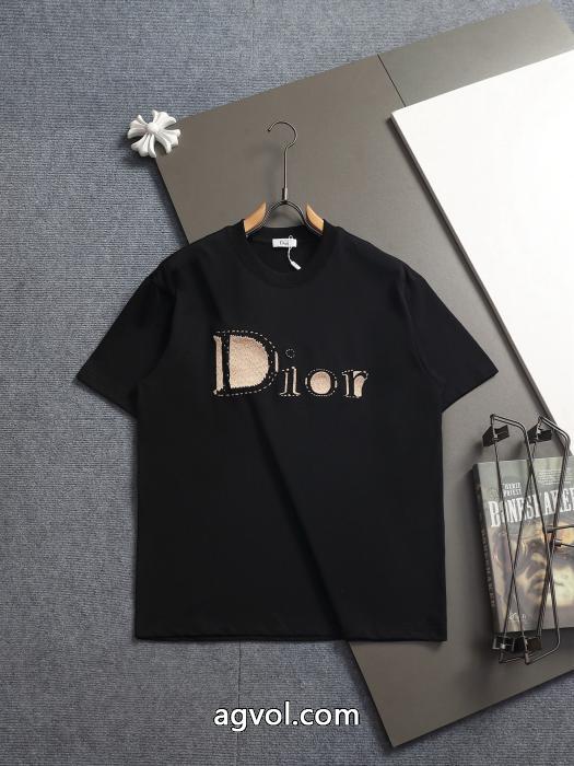 DIOR偽物 ブランド 激安半袖Tシャツ定価より50％OFF 2026新作登場 万能な一品_0_0