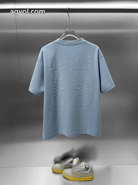 LOEWEスーパー コピー ブランド 通販半袖Tシャツモデル大絶賛 毎年大人気商品 使い勝手の良さ_0_1