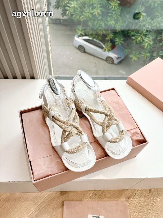 オシャレな逸品 滑らかなレザー 雑誌掲載 こだわり高級ブランド コピー 優良店ミュウミュウブーツ.._0_0