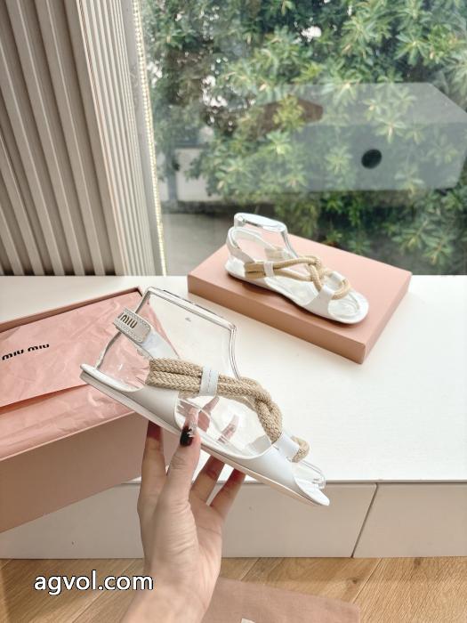 オシャレな逸品 滑らかなレザー 雑誌掲載 こだわり高級ブランド コピー 優良店ミュウミュウブーツ.._0_2