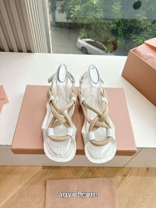 オシャレな逸品 滑らかなレザー 雑誌掲載 こだわり高級ブランド コピー 優良店ミュウミュウブーツ.._0_3