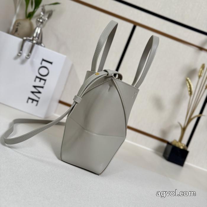 2026一番最高人気 2026新作 今度こそ完売！&nbsp;&nbsp;&nbsp;&nbsp;バッグ偽 ブランド 販売LOEWE._0_1
