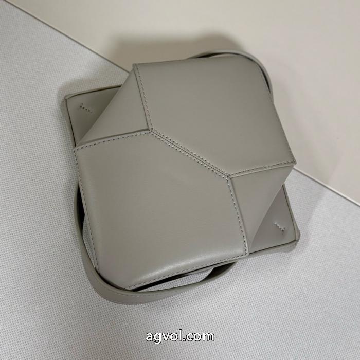 2026一番最高人気 2026新作 今度こそ完売！&nbsp;&nbsp;&nbsp;&nbsp;バッグ偽 ブランド 販売LOEWE._0_5