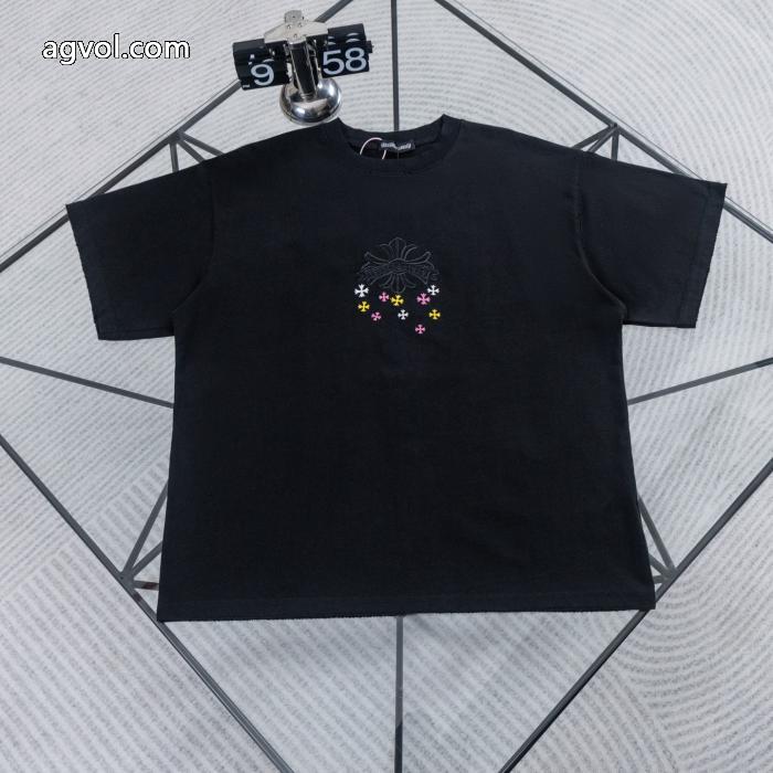 半袖Tシャツ洗練された佇まい ロゴが美しい 幅広く使えるブランド コピー 専門店CHROME HEARTS_0_0