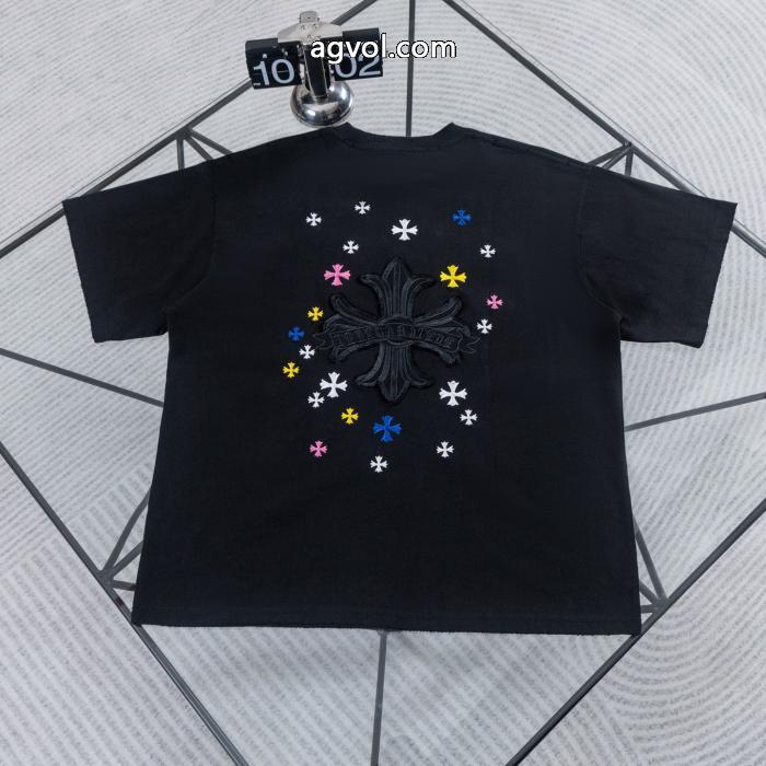 半袖Tシャツ洗練された佇まい ロゴが美しい 幅広く使えるブランド コピー 専門店CHROME HEARTS_0_1