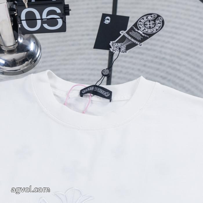 半袖Tシャツ洗練された佇まい ロゴが美しい 幅広く使えるブランド コピー 専門店CHROME HEARTS_0_2