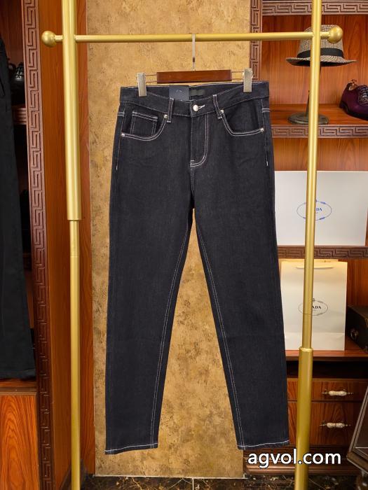 ブランド レプリカPRADA&nbsp;&nbsp;ジーンズ26ss新作 カジュアルコーデに 大人のための新作 日本未入荷._1_0