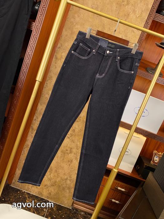 ブランド レプリカPRADA&nbsp;&nbsp;ジーンズ26ss新作 カジュアルコーデに 大人のための新作 日本未入荷._1_1