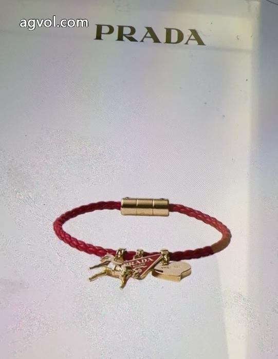 発表の新作モデル 非常に人気の高い 高級感に溢れスーパー コピー 安心 &nbsp;アクセサリーPRADA._0_0