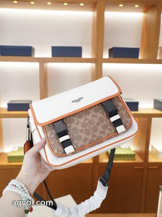 COACH激安 ブランドバッグ上品低価 大注目日本未入荷 新色登場_0_4