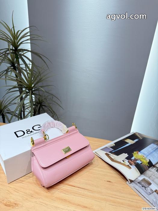Dolce&Gabbana個性派 2026人気新色が登場 使い勝手のよさが魅力バッグブランド フェイク_0_5