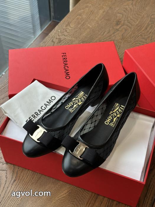 ブーツスーパー コピー ブランド 専門店FERRAGAMO通気性と吸汗性に優れ 人気ファッション雑誌でも掲載 2026SS春夏人気モデル.._0_0