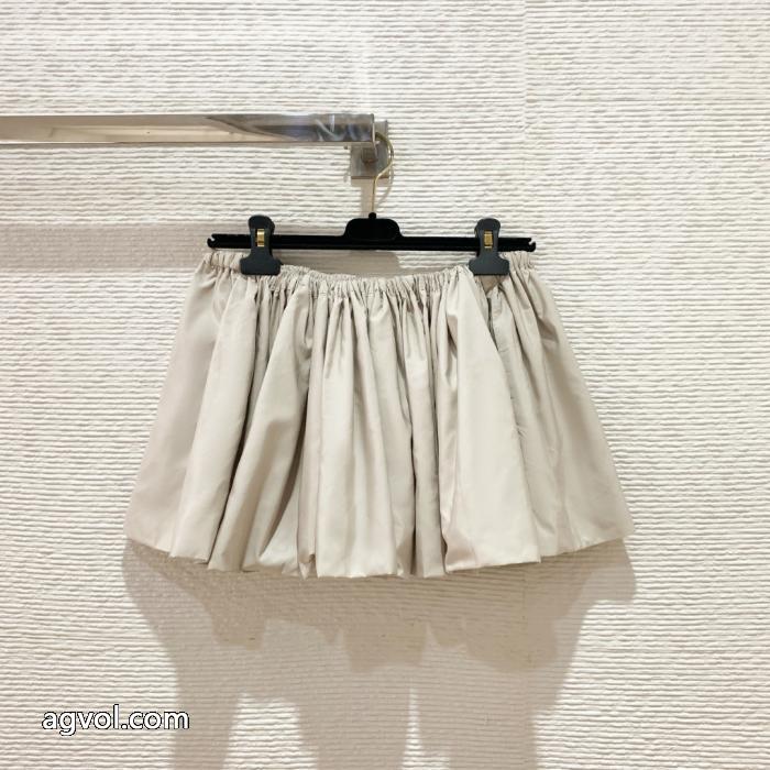 スカート2026年春の新作コレクション 定番のストリートスタイル 若い世代に評判がいいブランド コピー s 級MIUMIU._0_1