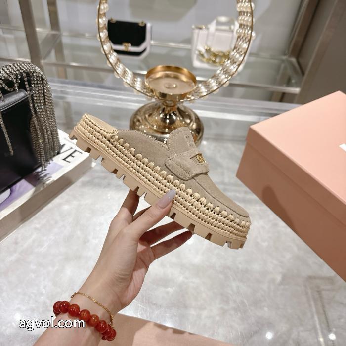 MIUMIUスニーカー品が良い 品質保証 十分な耐久性偽物 通販 サイト._0_4