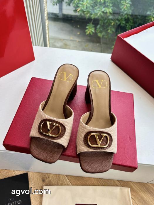 スリッパコピー ブランド 通販 安心VALENTINO期間限定VIPセール 全国無料大人気 リアルなヴィンテージ感がたまらない._0_3
