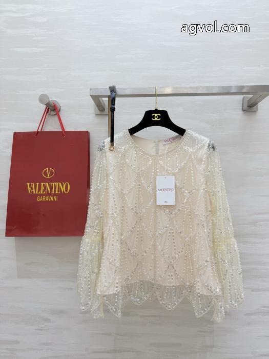 VALENTINOブランド 品 コピーワンピースおすすめする注目トレンド 耐久性に優れ 2026fw トレンド._0_5