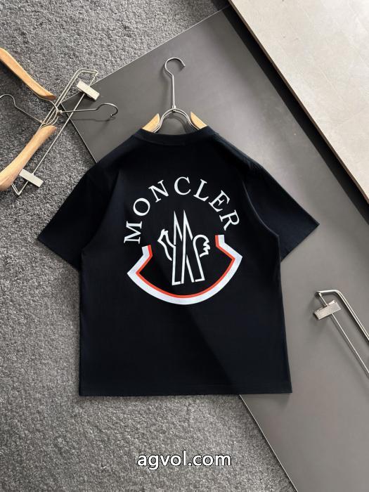 モンクレール半袖Tシャツ偽物 通販透け感の持つ涼しげな印象 定番人気のモデル 新色登場_0_1