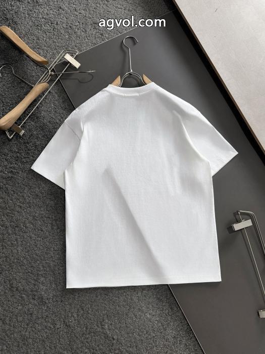 MONCLER半袖Tシャツスーパー コピー どこで 買えるHOT最新作 魅力的な 知的優秀アイテム_0_4