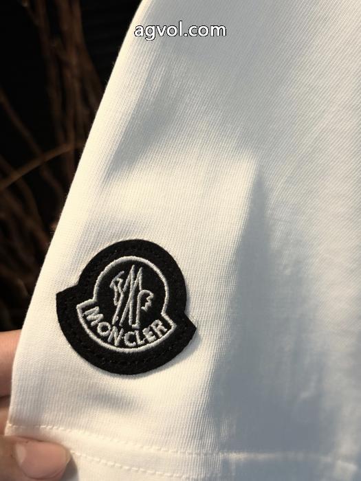 ブランド スーパー コピーMONCLER最新作期間限定セール 超人気*入手困難 魅力的半袖Tシャツ_0_0