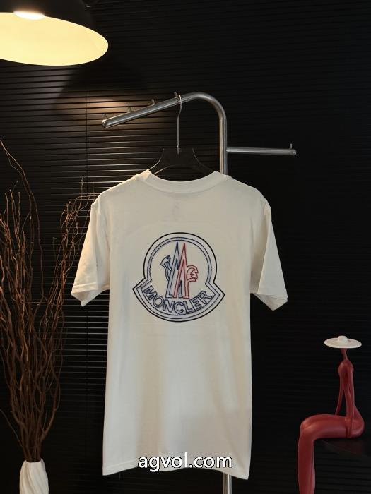 ブランド スーパー コピーMONCLER最新作期間限定セール 超人気*入手困難 魅力的半袖Tシャツ_0_2