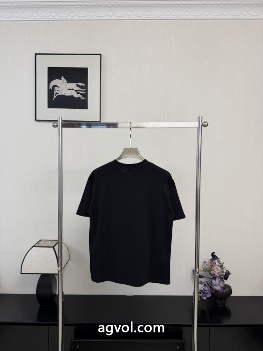 スーパー コピー 通販超一流のブランド デザイン性の高い 毎シーズン人気が高いMONCLER半袖Tシャツ_0_3