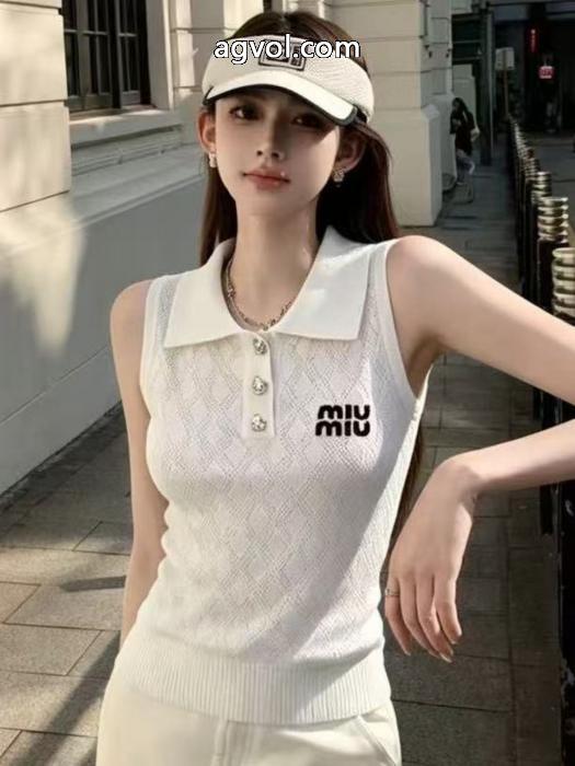 MIUMIU半袖Tシャツ期間限定SALE 注目する憧れブランドの新作 最先端ファション激安 通販 専門店_0_1