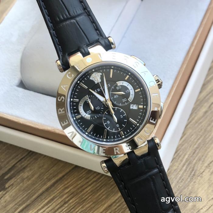 コピー 通販腕時計ナチュラル 今からの季節にピッタリ！  有名人の愛用品VERSACE.._1_2