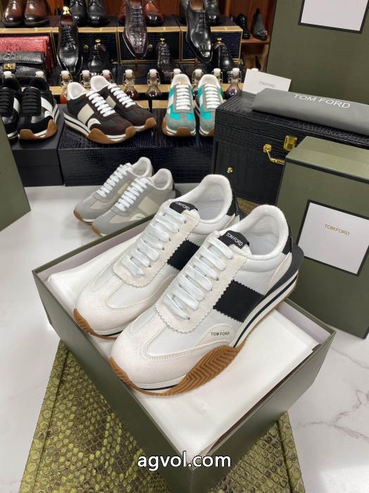 TOM FORDブランド コピー 専門店スニーカーデザイン性に優れた フェミニンな雰囲気 最新限定お目立ち.._0_1