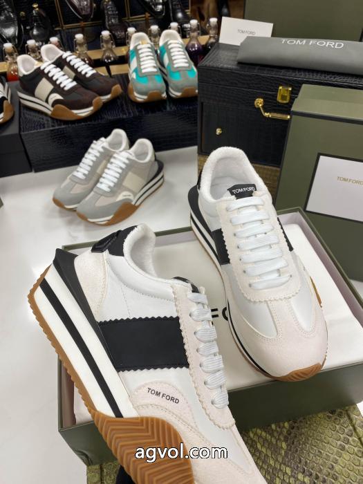 TOM FORDブランド コピー 専門店スニーカーデザイン性に優れた フェミニンな雰囲気 最新限定お目立ち.._0_2