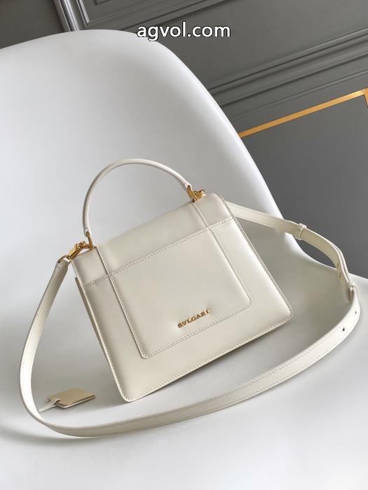 ブランド 激安 BVLGARI&nbsp;バッグ夏先に重宝 格好良い 商品の特長._0_2