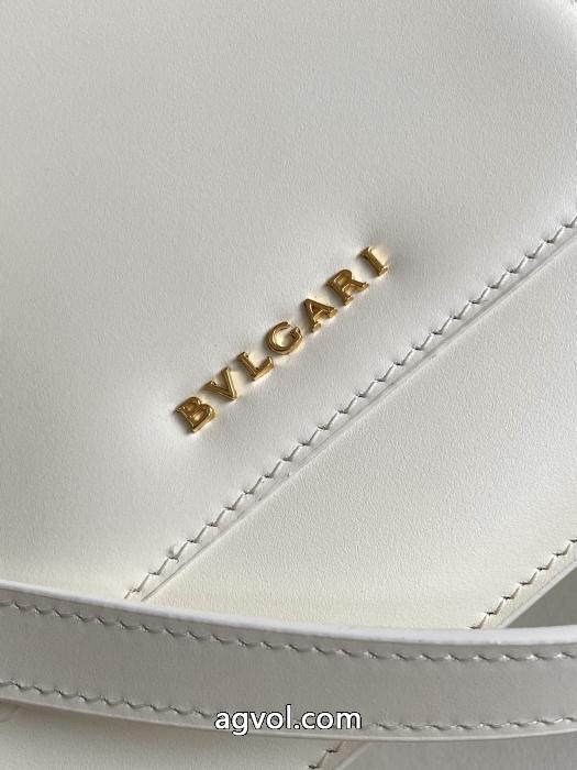 ブランド 激安 BVLGARI&nbsp;バッグ夏先に重宝 格好良い 商品の特長._0_5