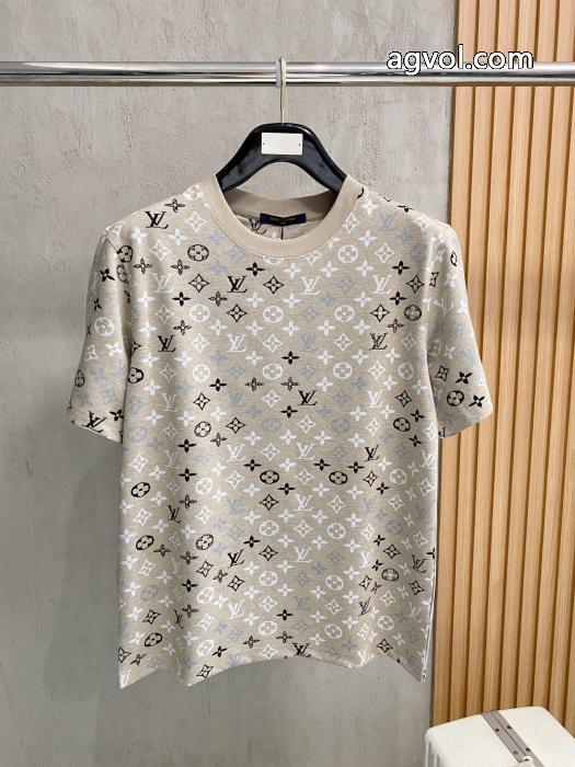 大人気ブランド 今季流行り お目立ち度の高い新品半袖Tシャツブランド スニーカー 激安LOUIS VUITTON_0_2