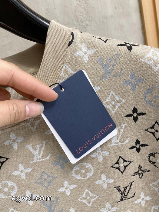 大人気ブランド 今季流行り お目立ち度の高い新品半袖Tシャツブランド スニーカー 激安LOUIS VUITTON_0_4