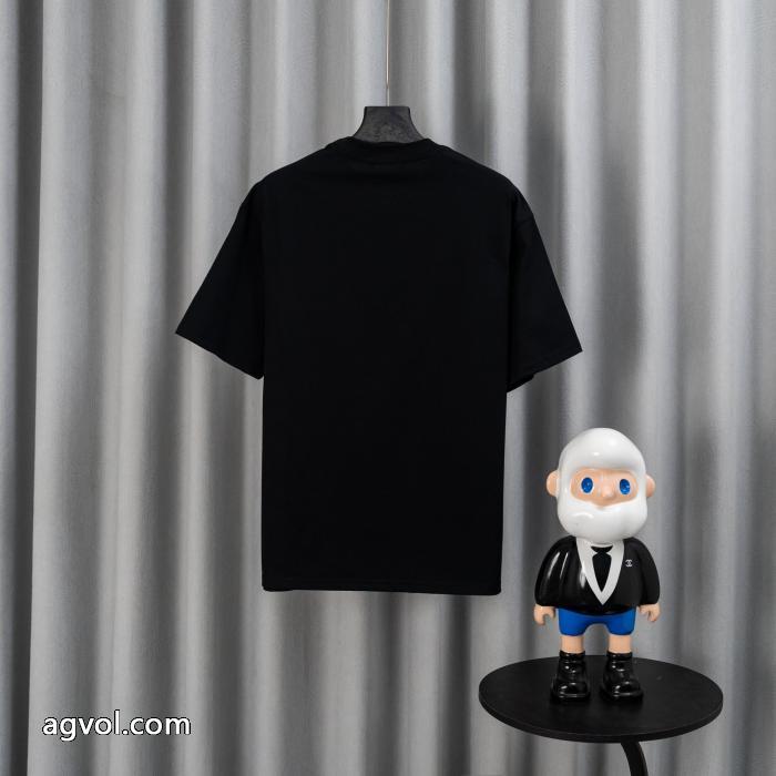 ブランド コピー 通販人気の商品 流行の最前線 防热性抜群なデザイン半袖TシャツVERSACE_0_0