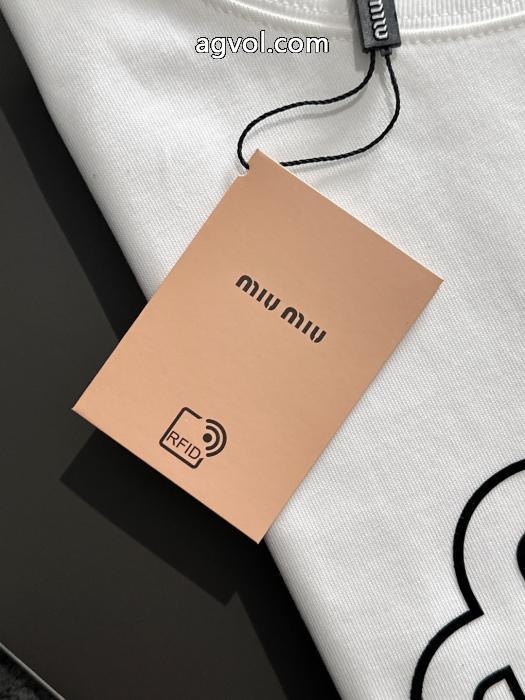 MIUMIU半袖Tシャツ発売極限状態！ 2026新品 使い勝手の良いコピー 品 ブランド_0_2