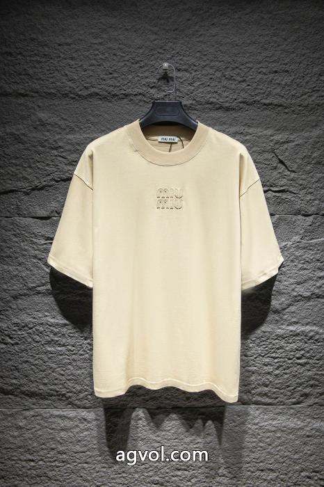 MIUMIUブランド コピー 激安半袖poloTシャツマストアイテム新入荷 NEW大変素敵 高級品_0_1