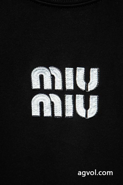 MIUMIUブランド コピー 激安半袖poloTシャツマストアイテム新入荷 NEW大変素敵 高級品_0_4