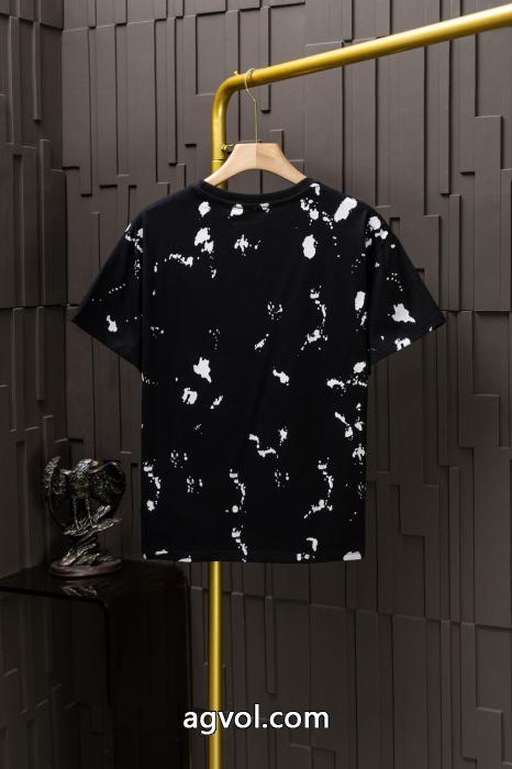 コピー 商品 ブランド最終価格 流行フォルム ロゴが美しい半袖TシャツDSQUARED2_0_0