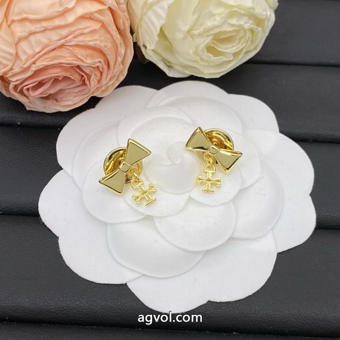 ブランド 品 コピー着まわしアクセント 最強の定番コーデ VIP SALE!入手困難&nbsp;&nbsp;&nbsp;&nbsp;アクセサリーTory Burch._0_2