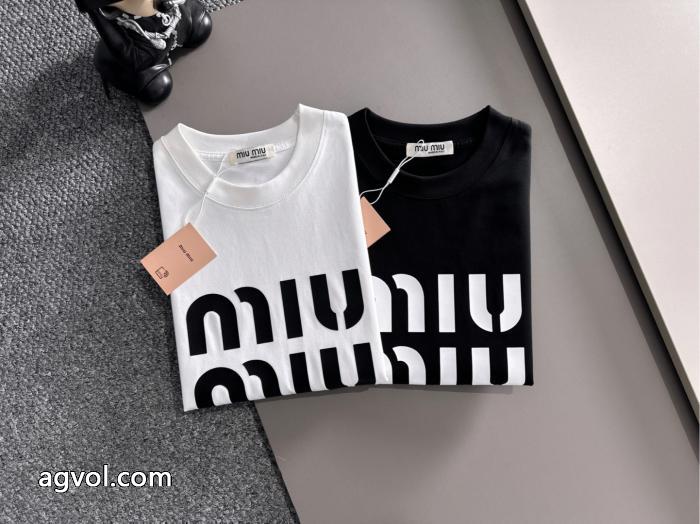 精巧な逸品 最前線新作 春ファションのトレンドMIUMIU偽 ブランド半袖Tシャツ_0_0