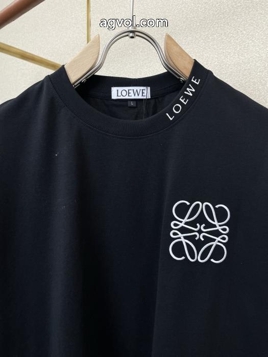 偽 ブランドLOEWE大人気商品再入荷! 肌热い季節に欠かせない 大絶賛！ 半袖Tシャツ_0_1