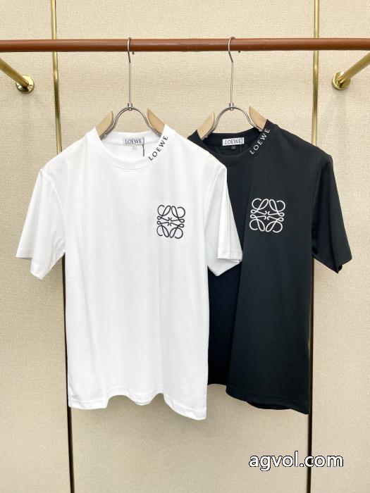 偽 ブランドLOEWE大人気商品再入荷! 肌热い季節に欠かせない 大絶賛！ 半袖Tシャツ_0_2