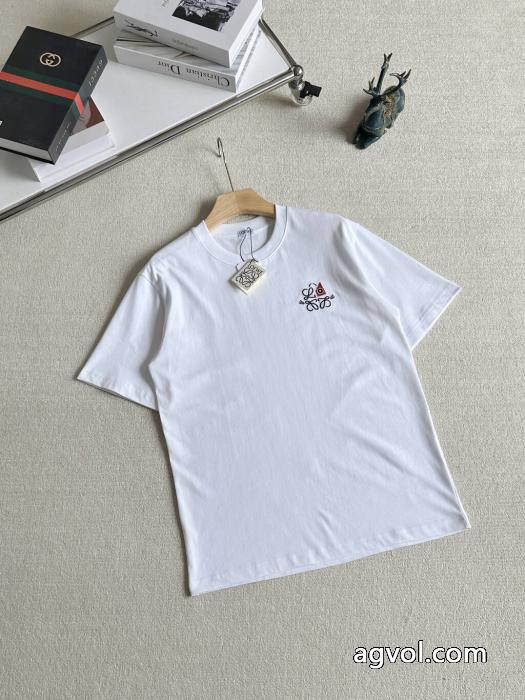 LOEWEコピー ブランド 優良半袖Tシャツ実用性 今季おすすめの話題作 新作日本未入荷_0_1