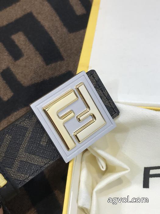 FENDI１点限り！VIP顧客セール 大人可愛い主役アイテム：只限用于女人的衣服 割引セールコピー ブランド 販売ベルト._0_3