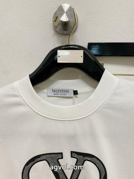 珍しい 手頃価格でオシャレ スタイルUPして着こなすコピー 商品 通販VALENTINO&nbsp;セット._0_1