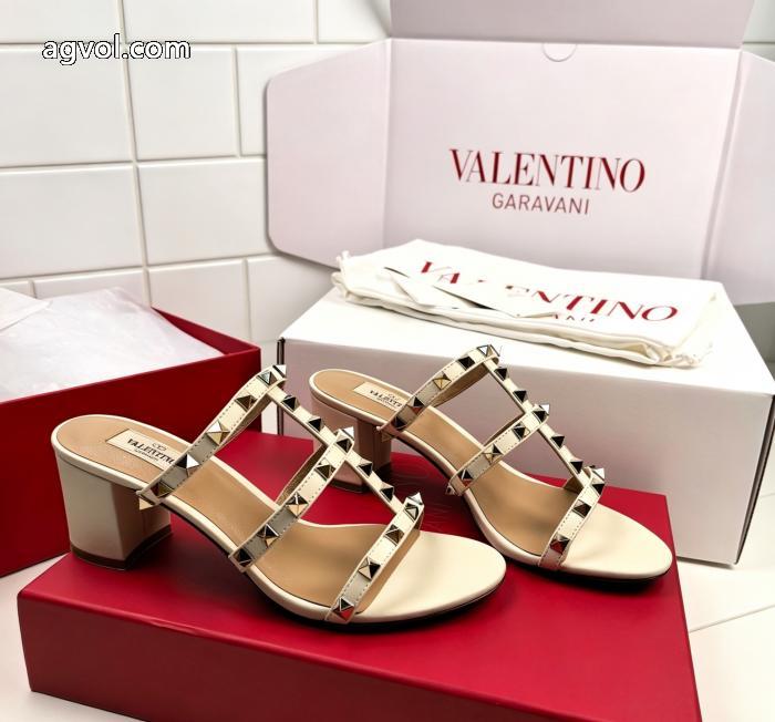 コピー ブランド 通販 安心VALENTINOスリッパ少数入荷 夏季超人気 カッコカワイイ._0_3