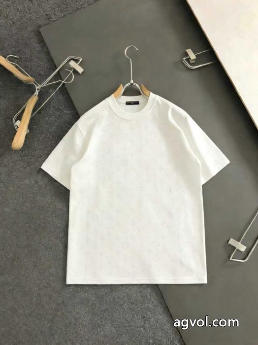 半袖TシャツLOUIS VUITTON偽物 通販大人のスタイル 2026年新作通販 上質な素材採用_0_1