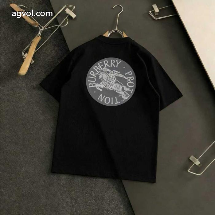 レディース財布 大人のオシャレに 予約販売商品コピー 品 ブランドBURBERRY半袖Tシャツ_0_4