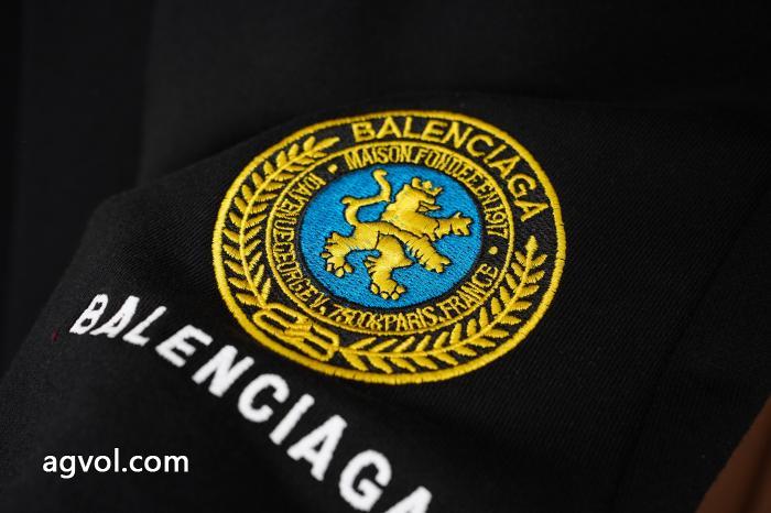 スラックス偽 ブランド海外販売 ロゴがかっこいい 大人カジュアルバレンシアガ._0_3