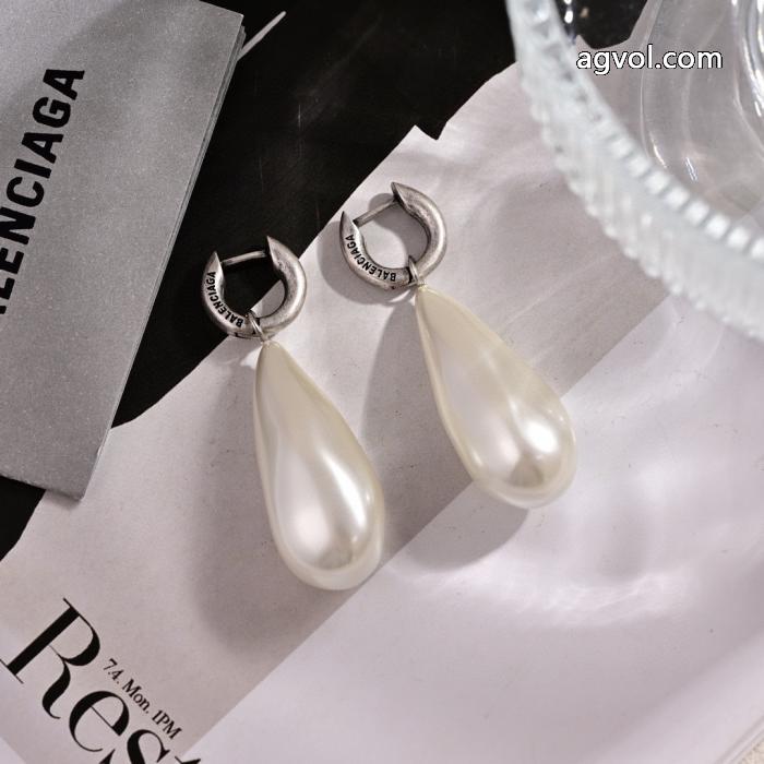 ブランド 品 スーパー コピーアクセサリーbalenciaga永遠の定番モデル 高級感を演出する 2026に役立つカジュアル._0_4
